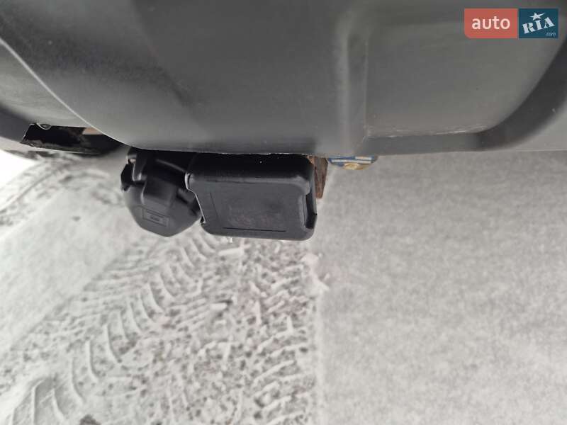 Внедорожник / Кроссовер Opel Antara 2011 в Харькове