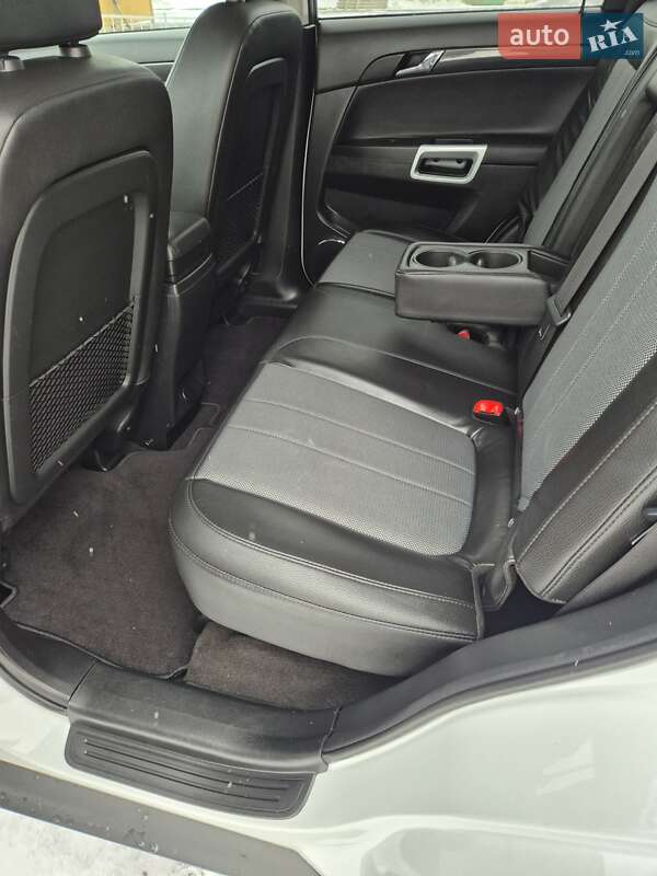 Внедорожник / Кроссовер Opel Antara 2011 в Харькове