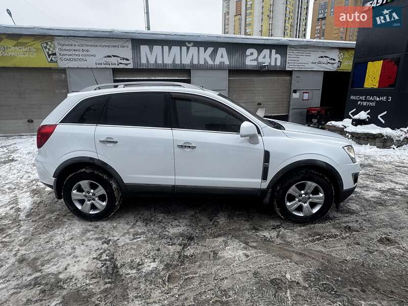 Внедорожник / Кроссовер Opel Antara 2012 в Киеве