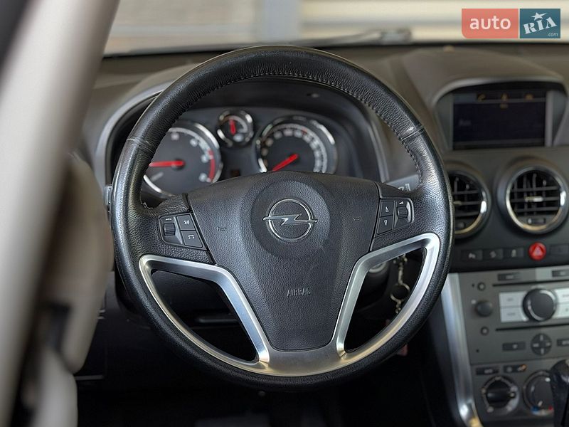 Внедорожник / Кроссовер Opel Antara 2011 в Киеве