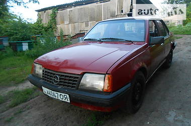 Седан Opel Ascona 1985 в Братском