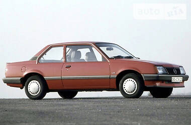 Купе Opel Ascona 1982 в Кам'янець-Подільському