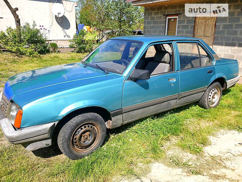 Седан Opel Ascona 1986 в Ратным