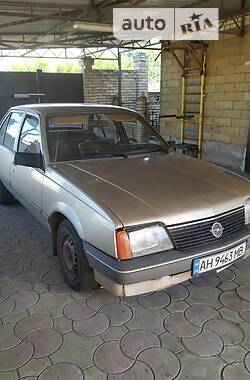 Седан Opel Ascona 1987 в Константиновке