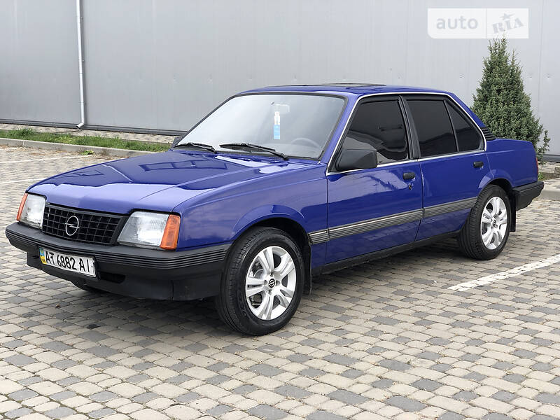 Седан Opel Ascona 1986 в 