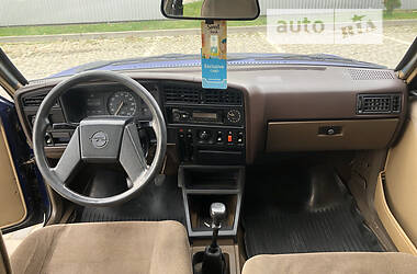 Седан Opel Ascona 1986 в 