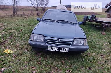 Седан Opel Ascona 1988 в Сколе