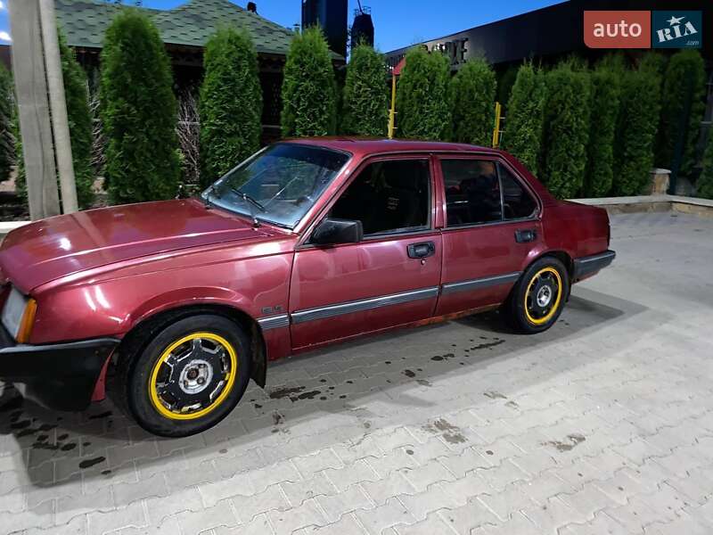 Седан Opel Ascona 1987 в Виннице