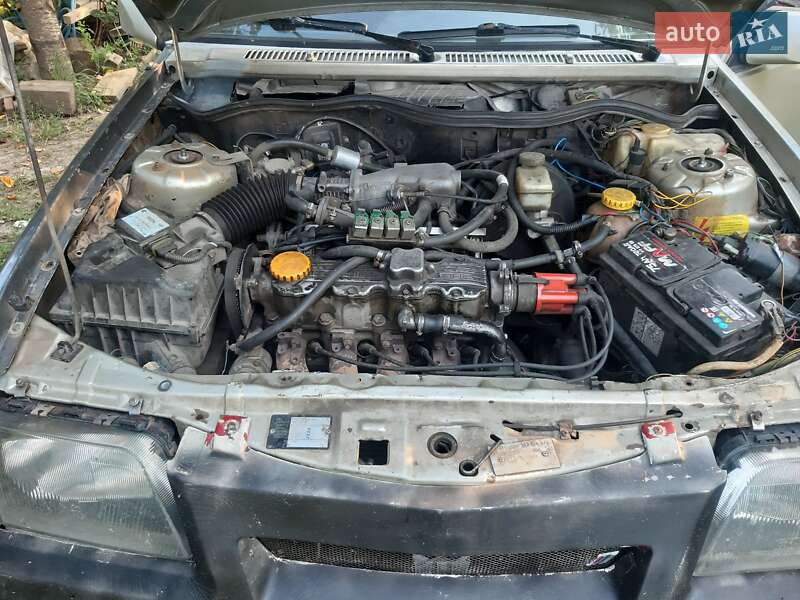 Седан Opel Ascona 1988 в Полтаве