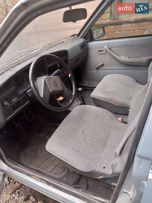 Opel Ascona 1985