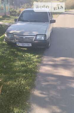 Седан Opel Ascona 1987 в Львове