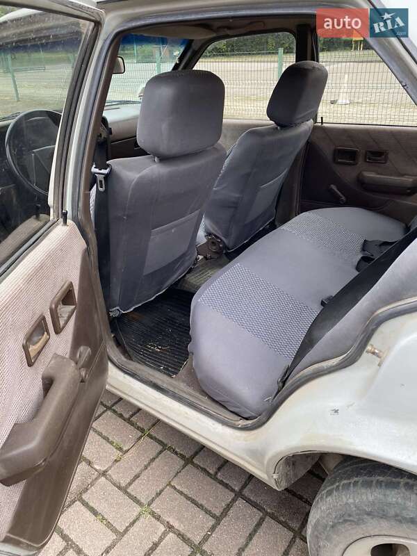 Седан Opel Ascona 1987 в Черновцах