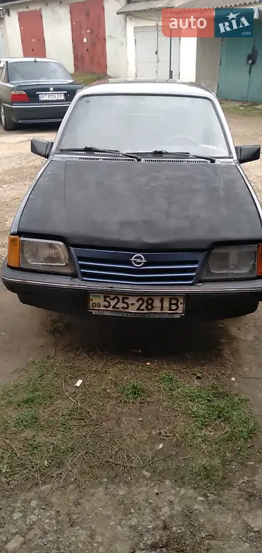 Opel Ascona 1986