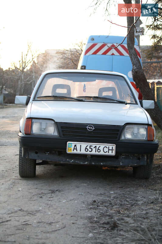 Седан Opel Ascona 1987 в Боярке
