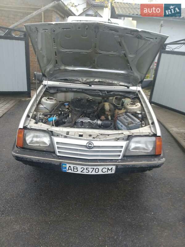 Opel Ascona 1985
