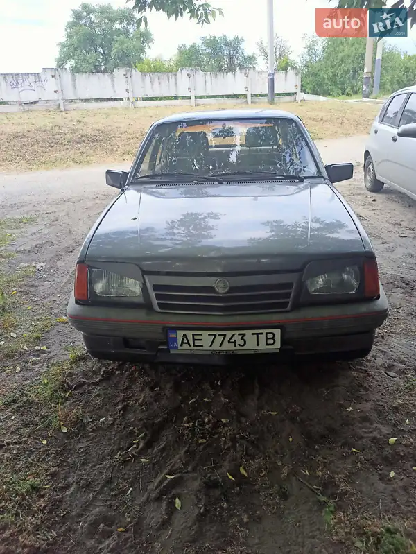 Opel Ascona 1986