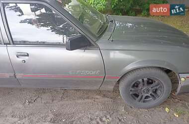 Седан Opel Ascona 1986 в Днепре