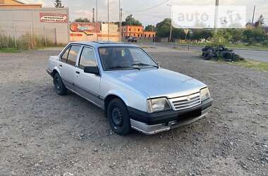 Седан Opel Ascona 1988 в Луцке