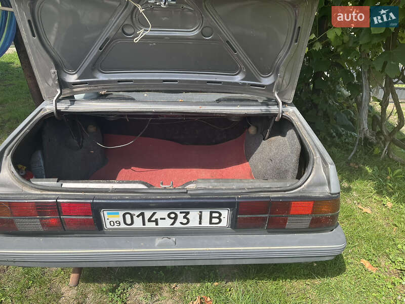 Седан Opel Ascona 1986 в Калуше