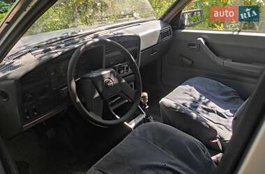 Седан Opel Ascona 1985 в Коростене