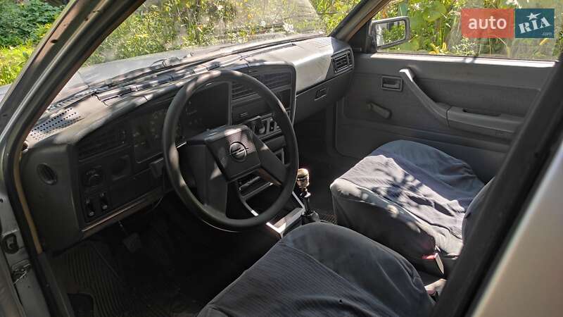 Седан Opel Ascona 1985 в Коростене фото 4 Седан Opel Ascona 1985 в Коростене