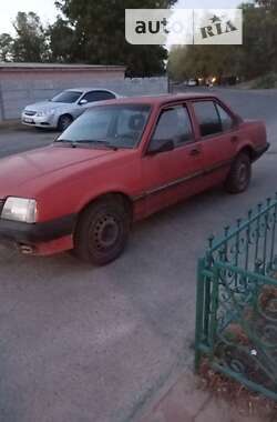 Седан Opel Ascona 1987 в Полтаві