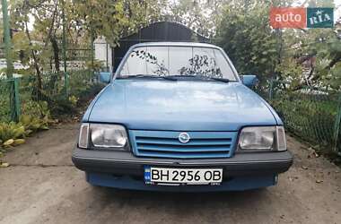 Седан Opel Ascona 1988 в Одесі