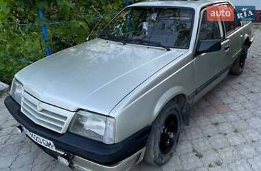 Седан Opel Ascona 1987 в Чернівцях