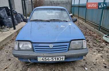 Седан Opel Ascona 1988 в Киеве