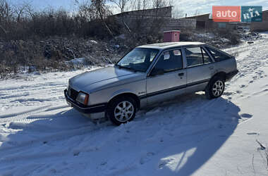 Хетчбек Opel Ascona 1984 в Конотопі