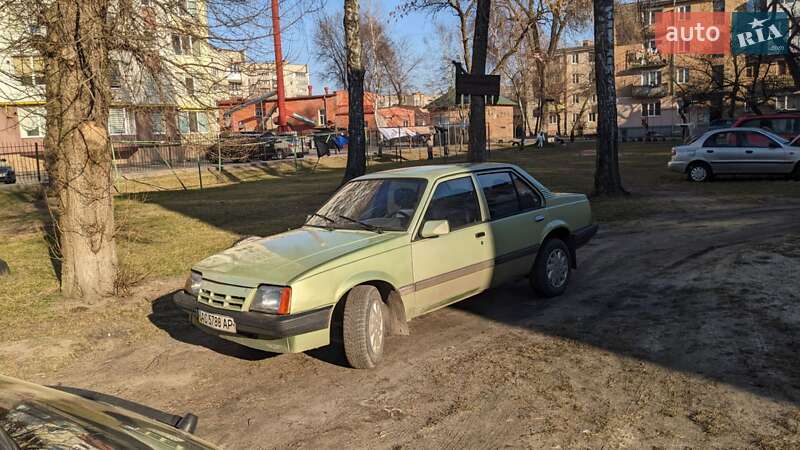 Седан Opel Ascona 1986 в Ковеле