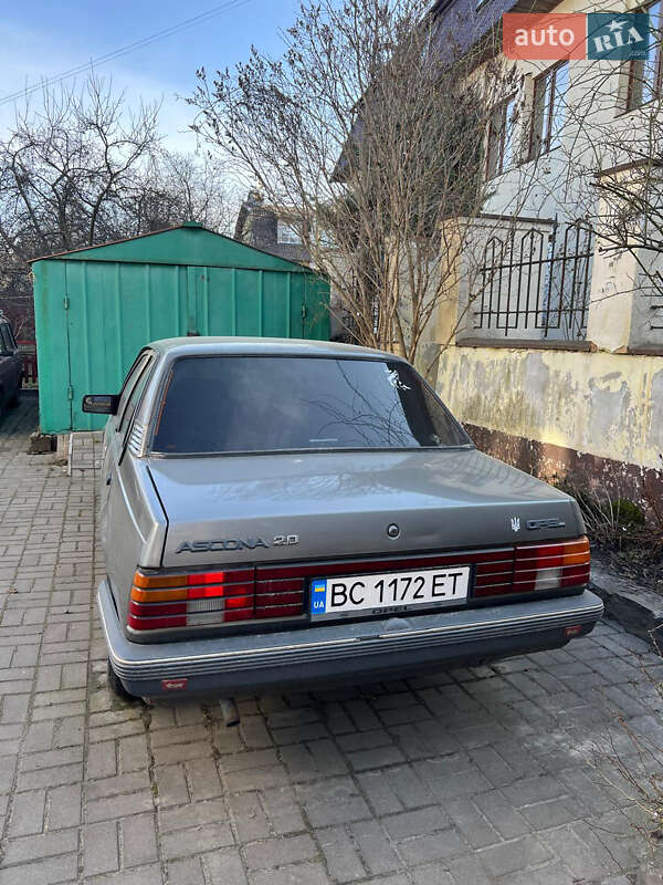 Седан Opel Ascona 1986 в Львове