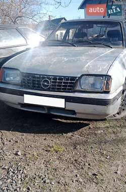 Седан Opel Ascona 1985 в 