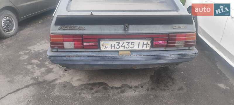 Хэтчбек Opel Ascona 1985 в Стебнику