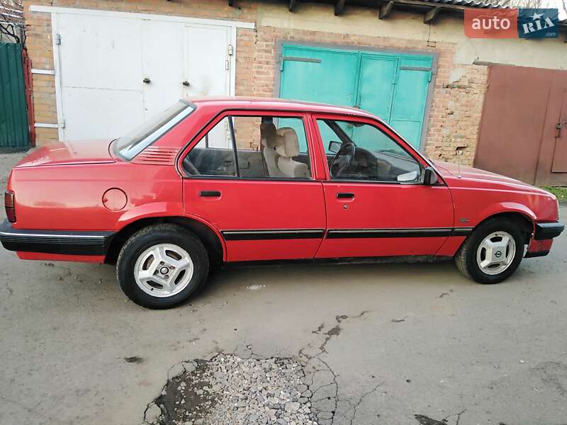 Седан Opel Ascona 1986 в Хмельницком