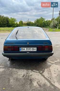 Хэтчбек Opel Ascona 1988 в 