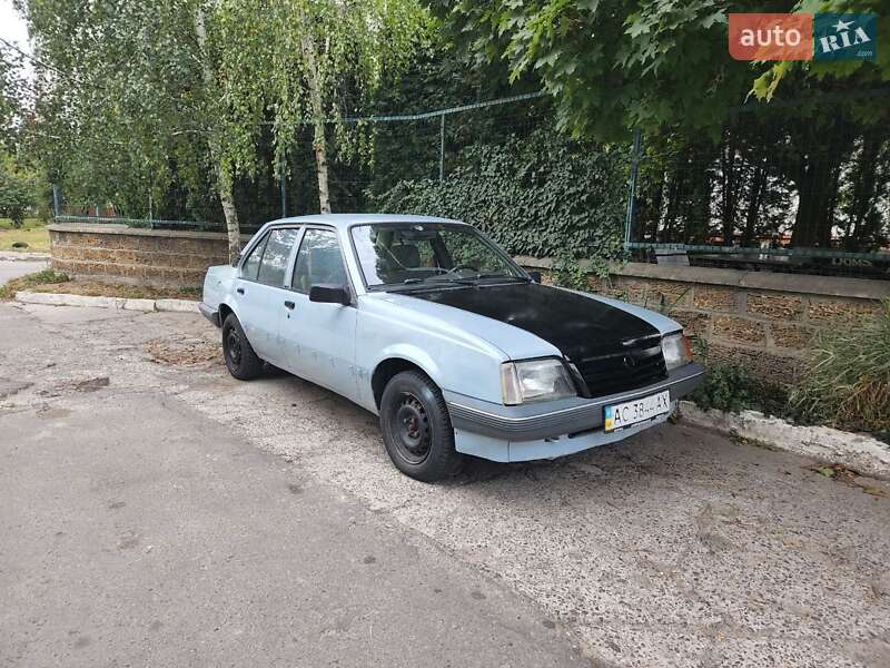Opel Ascona 1987