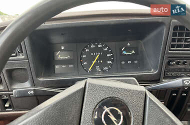 Купе Opel Ascona 1982 в 