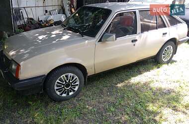 Хэтчбек Opel Ascona 1985 в 