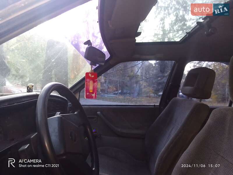 Седан Opel Ascona 1988 в Запорожье фото 3 Седан Opel Ascona 1988 в Запорожье