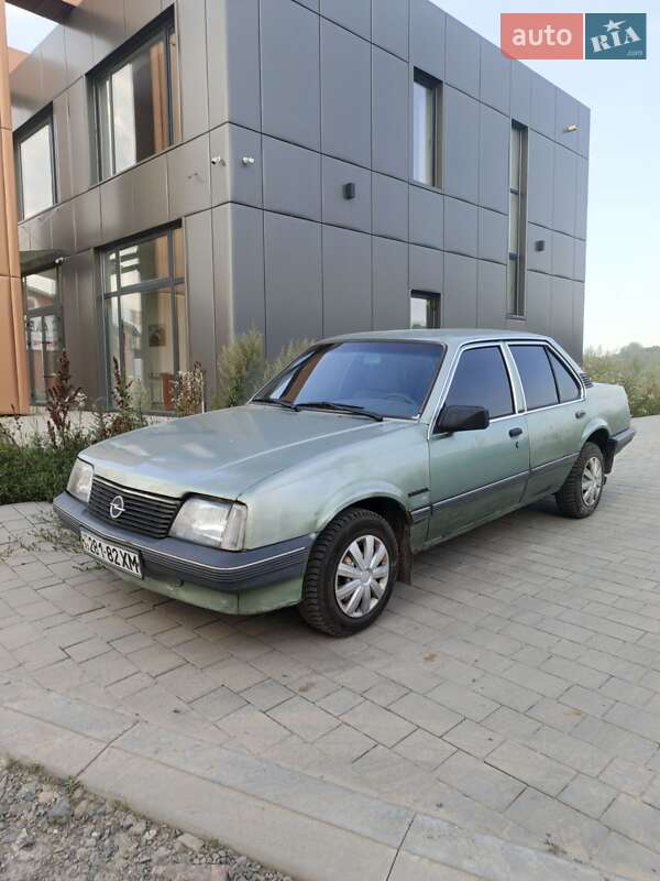 Седан Opel Ascona 1981 в Хмельницькому