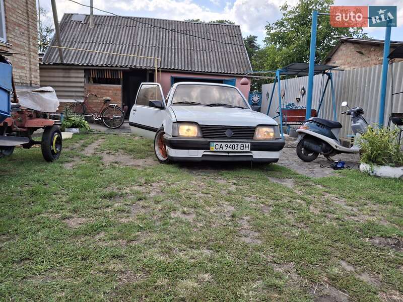 Купе Opel Ascona 1983 в Городище