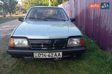 Хэтчбек Opel Ascona 1983 в 