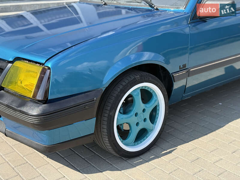 Купе Opel Ascona 1987 в Житомирі