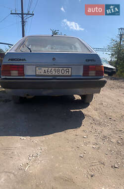 Хэтчбек Opel Ascona 1983 в 