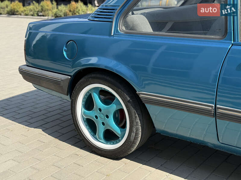 Купе Opel Ascona 1987 в Житомире