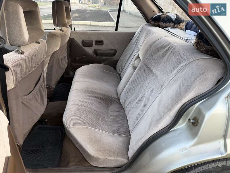 Седан Opel Ascona 1988 в Кам'янському