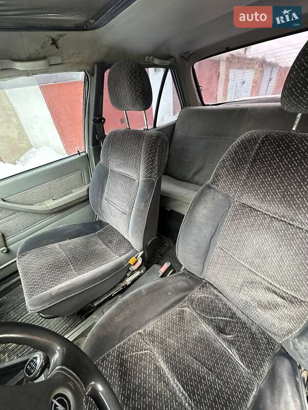 Седан Opel Ascona 1988 в Ивано-Франковске