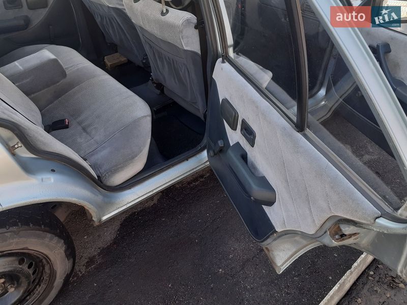 Седан Opel Ascona 1987 в Лубнах