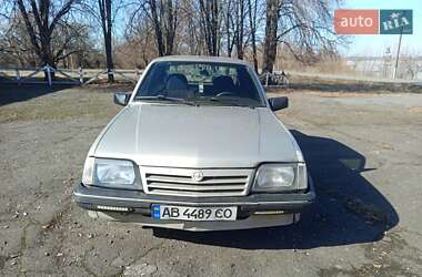 Седан Opel Ascona 1988 в Виннице
